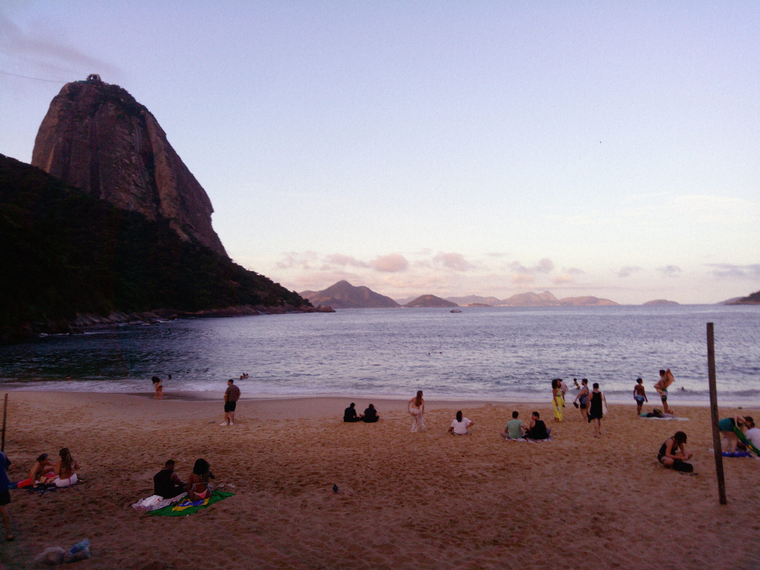 Praia Vermelha sendo vermelha